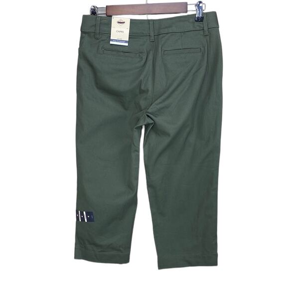 New St. John's Bay Women Oregano Color Mid Rise Flat Front Capri Pants Size 4 - Picture 2 of 4